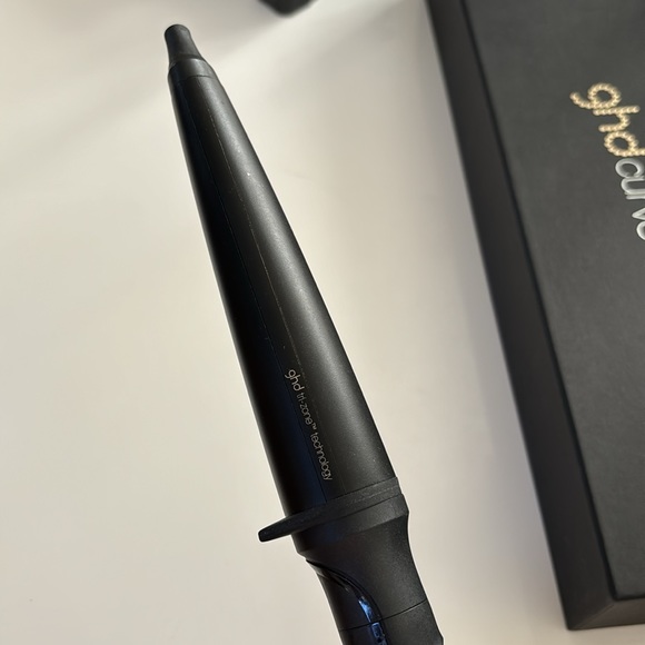 GHD Curve Curling Iron - Picture 3 of 14